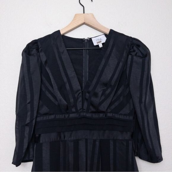 J.O.A Pleated Vneck Mini Dress S Black Jacquard Stripe Ruffle Satin Cocktail - Picture 5 of 9